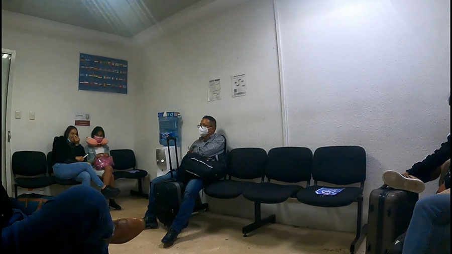 Sala de espera en Migraciones Mexico